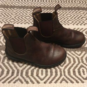 Kids Blundstones (US size 1-1.5)